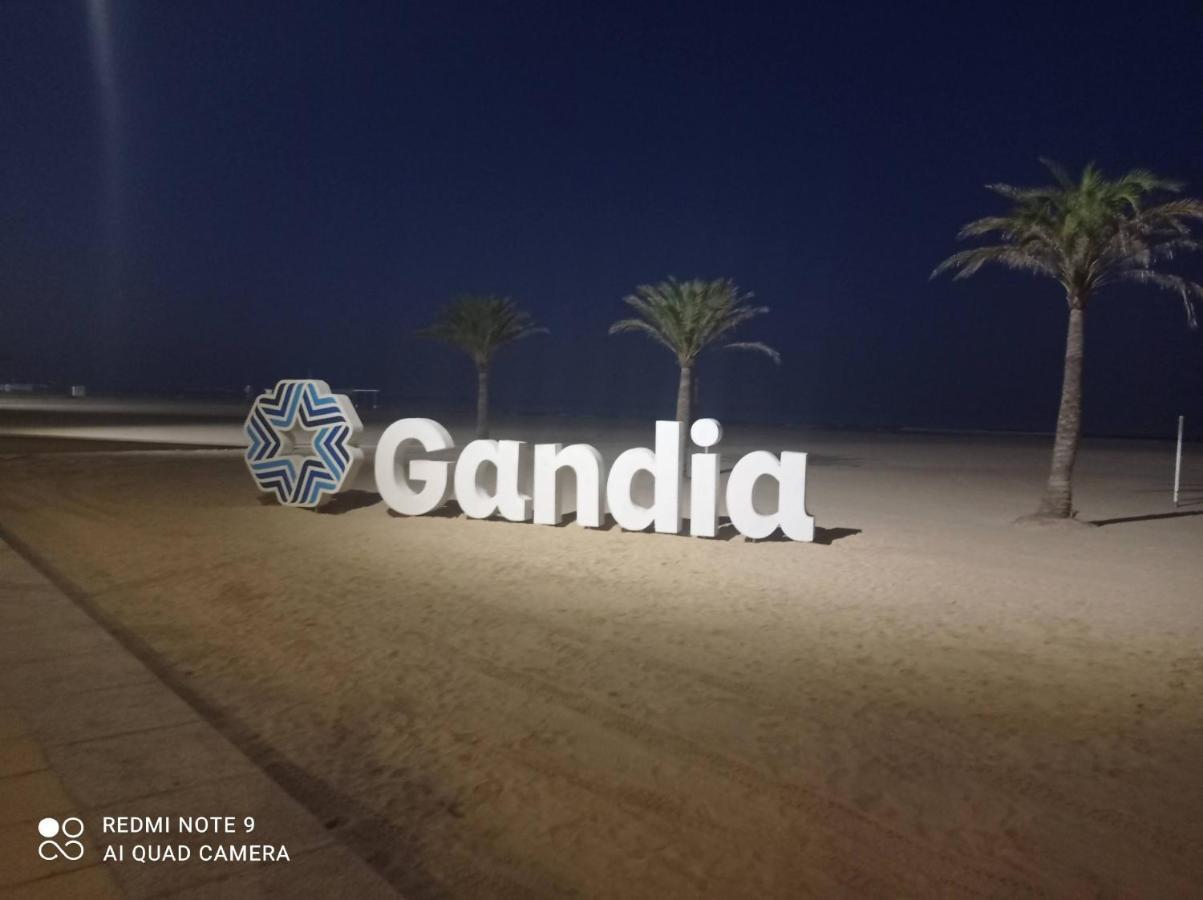 Manila Solo Familias Serviplaya Gandía Dış mekan fotoğraf